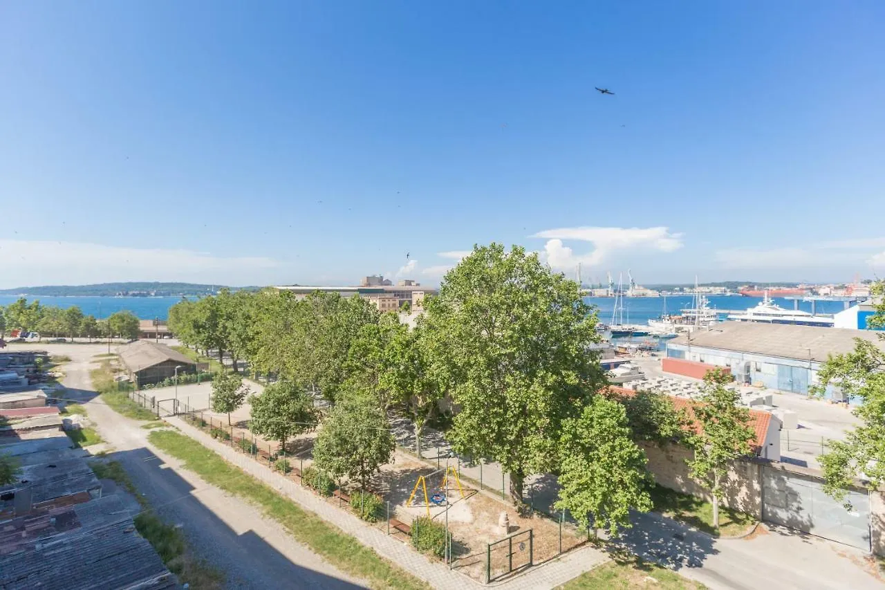 Apartment Maria Lussi Pula Hırvatistan
