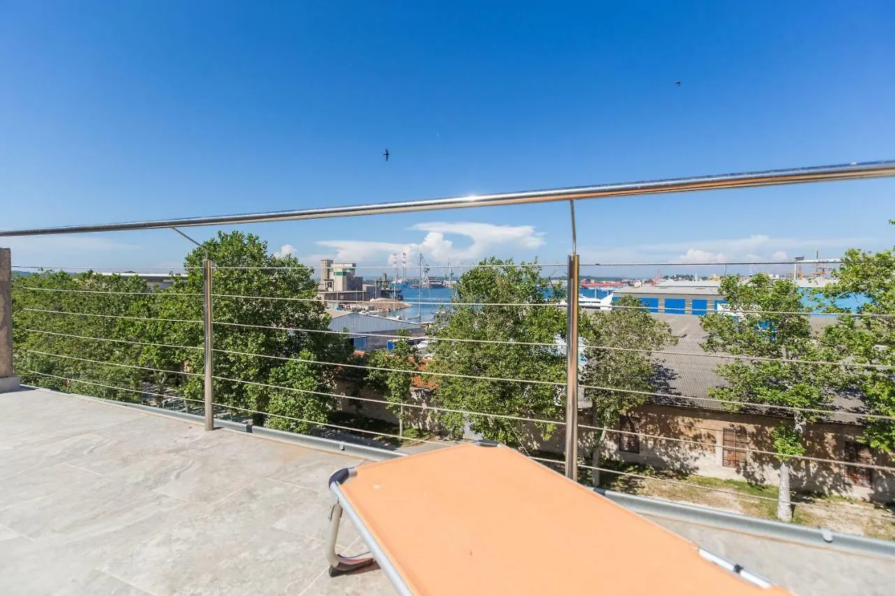 Apartment Maria Lussi Pula 0*,  Hırvatistan