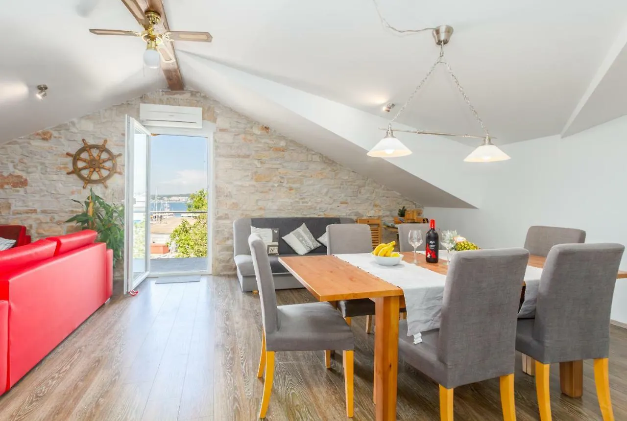 Apartment Maria Lussi Pula