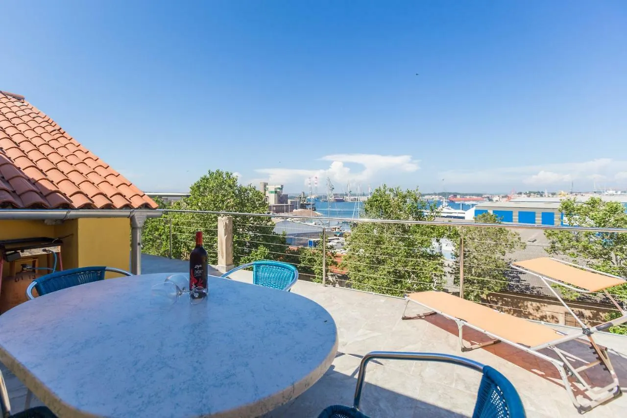 Apartment Maria Lussi Pula