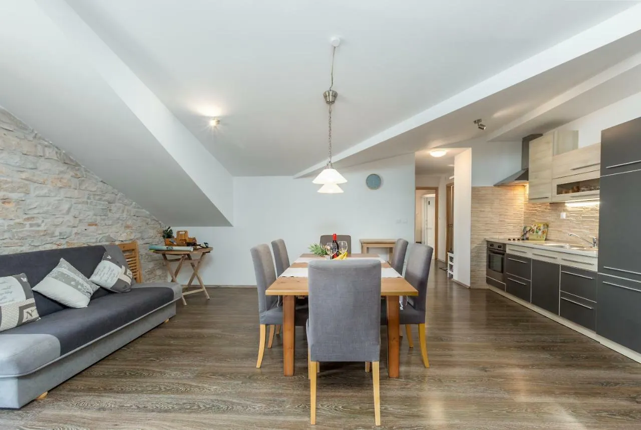 Apartment Maria Lussi Pula