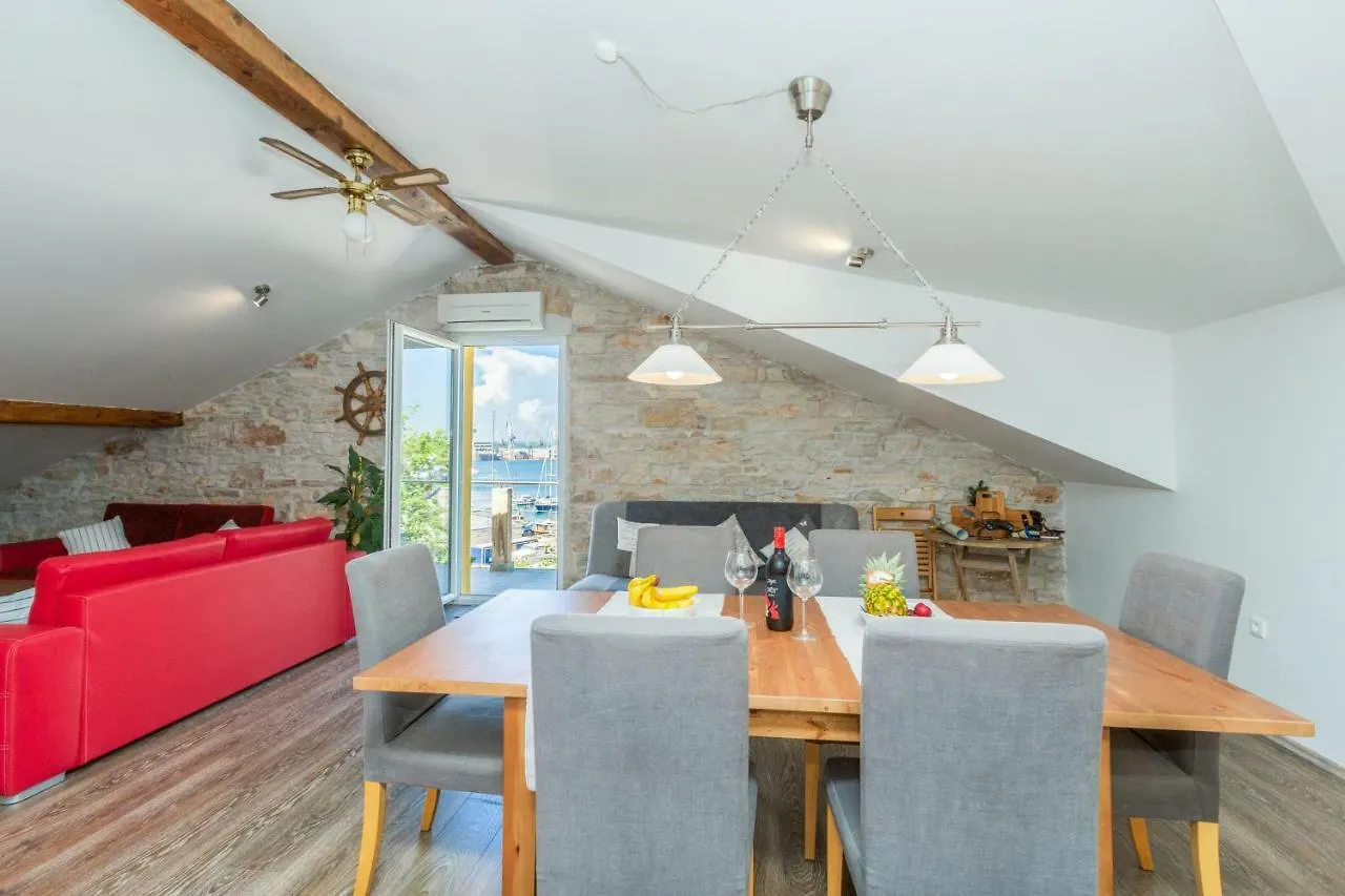 Apartment Maria Lussi location